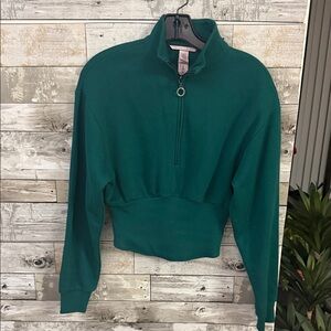 VS Quarter Zip Sweatshirt |